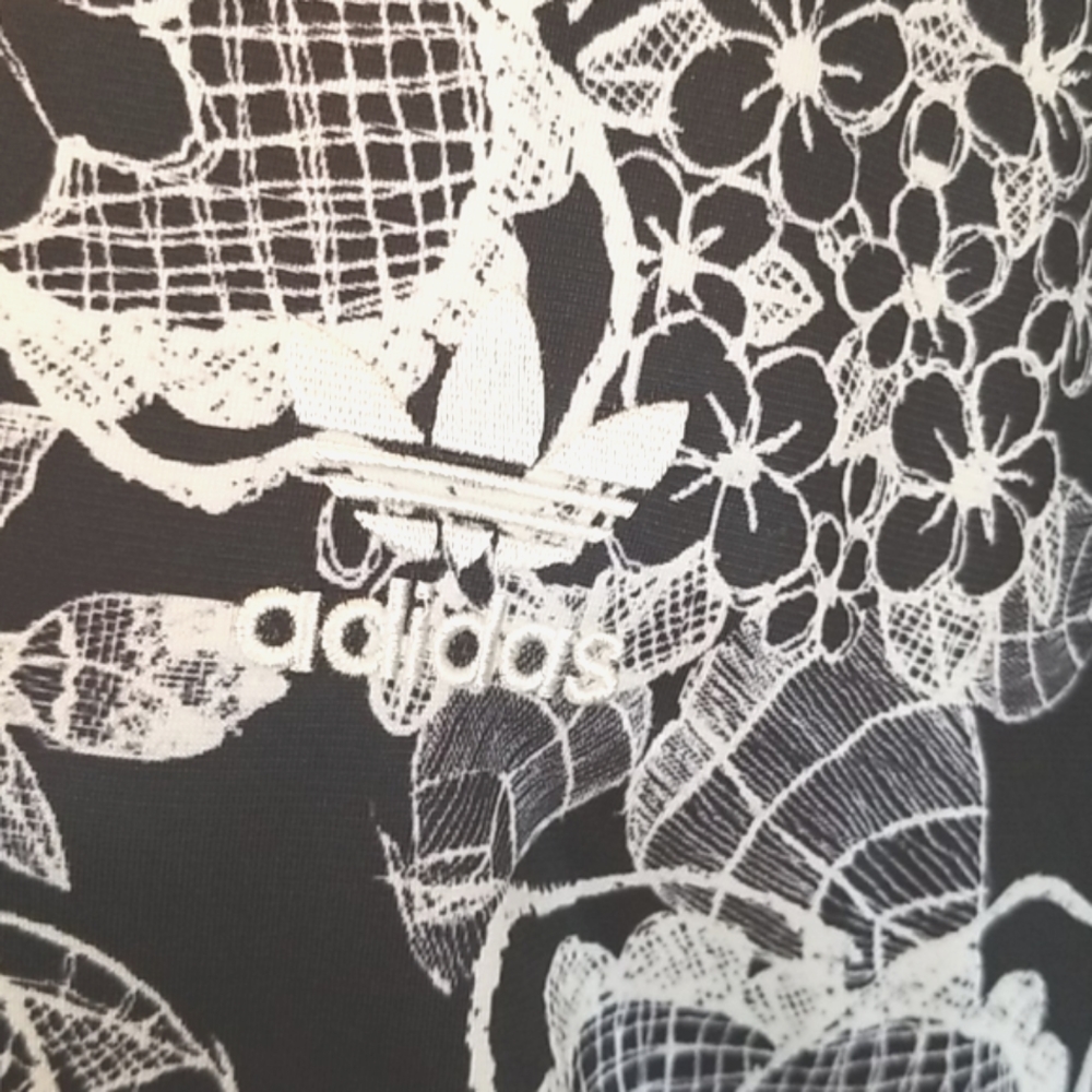 FARM × ADIDAS Florido Batwing Battenberg Lace B & W SUPERSTAR Cape  Leggings SET - Picture 7 of 16